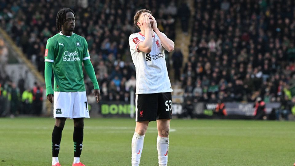 Surpresa na Taça! Último do Championship elimina Liverpool