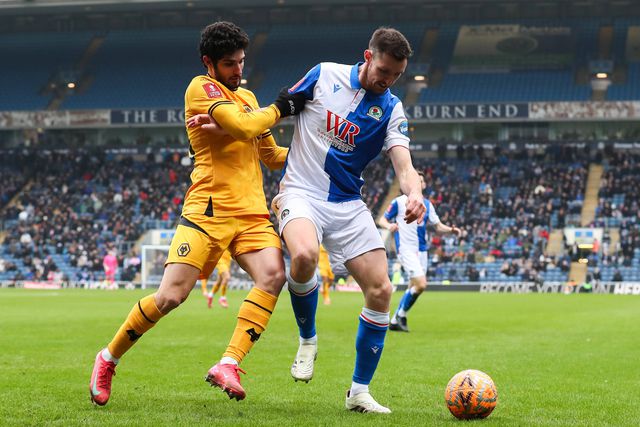 Gonçalo Guedes no jogo com o Blackburn