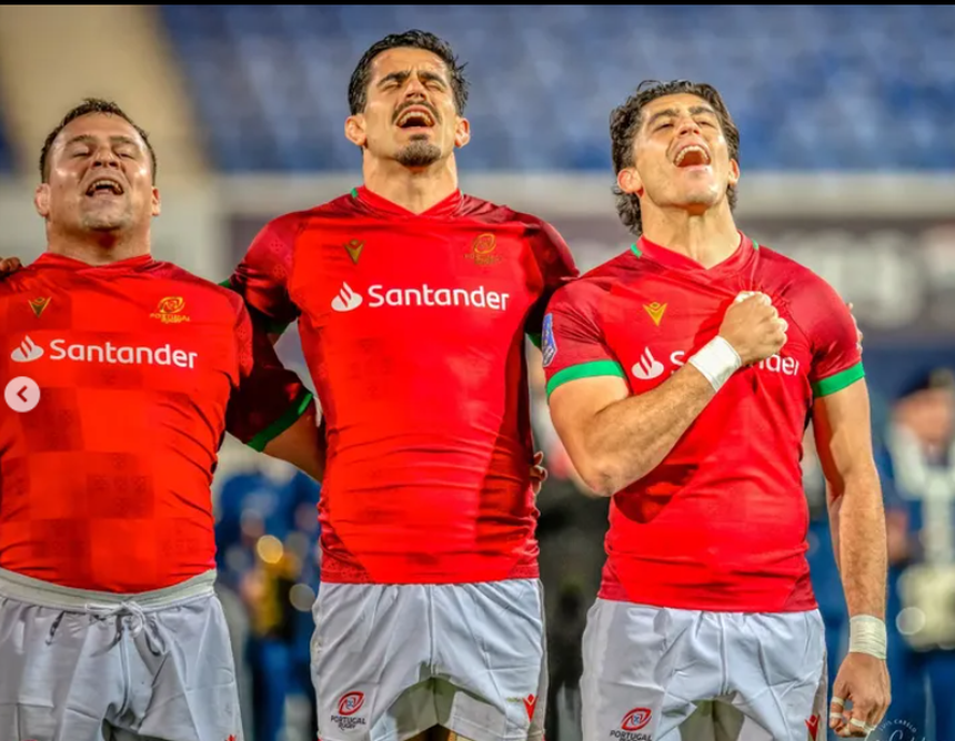 Seleção Nacional de râguebi canta o hino de Portugal