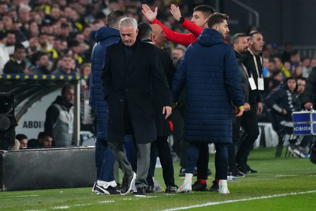 José Mourinho, treinador do Fenerbahçe