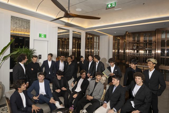 Foto oficial dos pilotos de MotoGP que marca o arranque da temporada 2025. Foto MotoGP