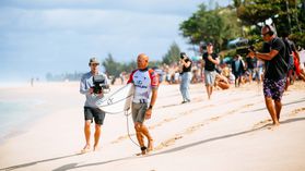Kelly Slater: «Havia muita festa, drogas, álcool… O surf foi a minha saída»