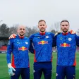 Leopold Zingerle, Maarten Vandevoordt e Péter Gulácsi com o treinador de guarda-redes Freddy Gossling (Foto: RB Leipzig)