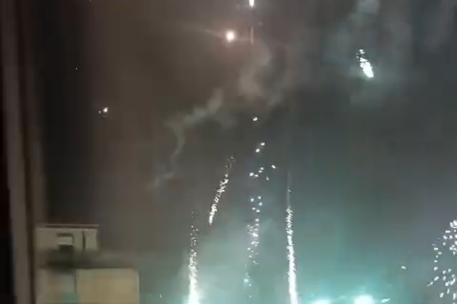 Fogo de artifício de madrugada junto ao hotel do Sporting