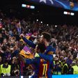 Messi festeja com Neymar depois da remontada épica frente ao PSG, em 2017