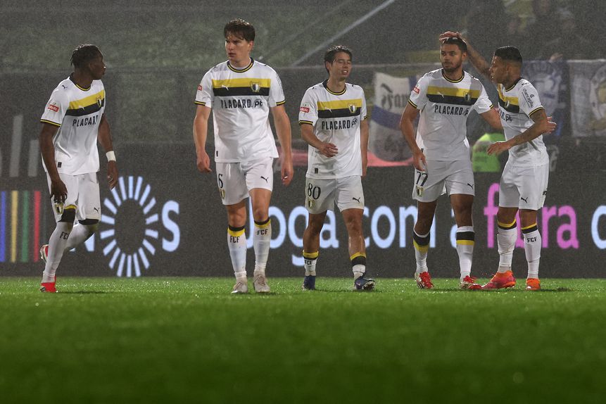 Festa dos azuis e brancos do Minho após o triunfo na receção aos avenses - Foto: Estela Silva/LUSA