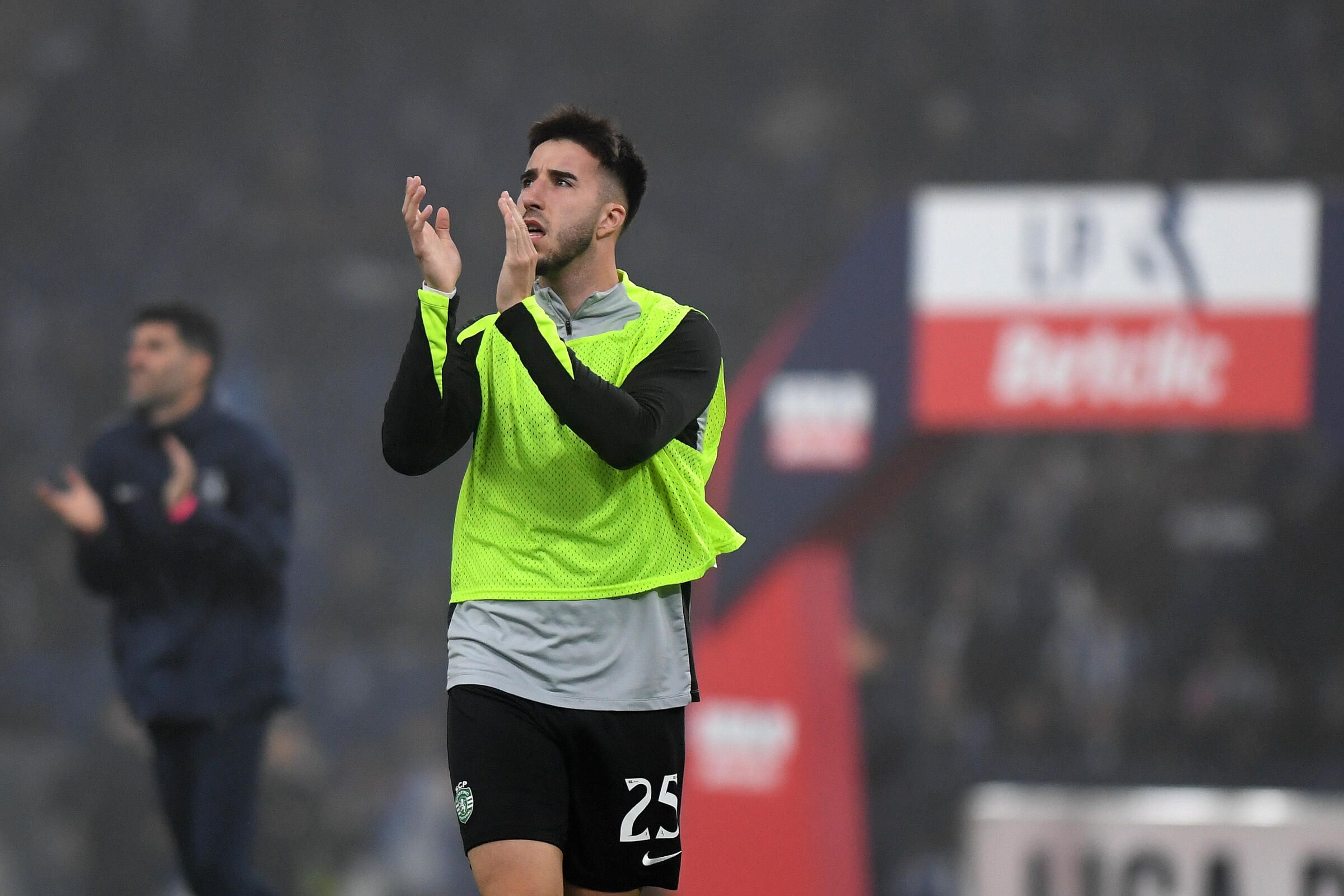 Gonlaço Inácio agradece aos adeptos do Sporting (Foto: Rogério Ferreira/Kapta+)