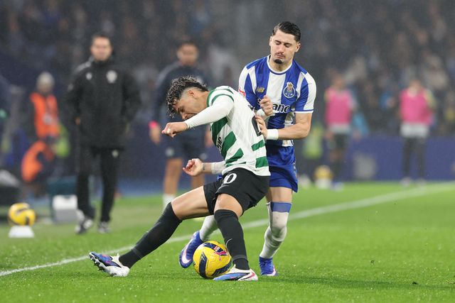 Maxi Araújo em luta titânica com Borja Sainz (Foto: Catarina Morais/KAPTA+)