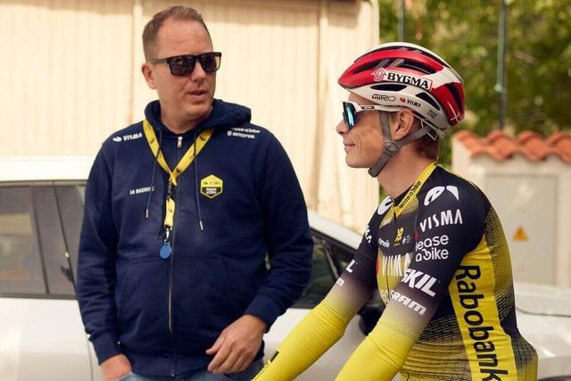 Jonas Vingegaard perde treinador das vitórias no Tour e Vuelta
