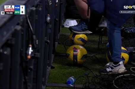 Polémica no Dragão: apanha-bolas esconderam as bolas nos minutos finais