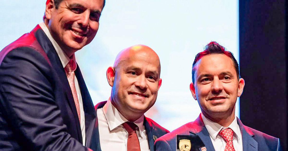 Santa Clara afasta fusão, mas Vicintin admite mudança da SAD para o continente