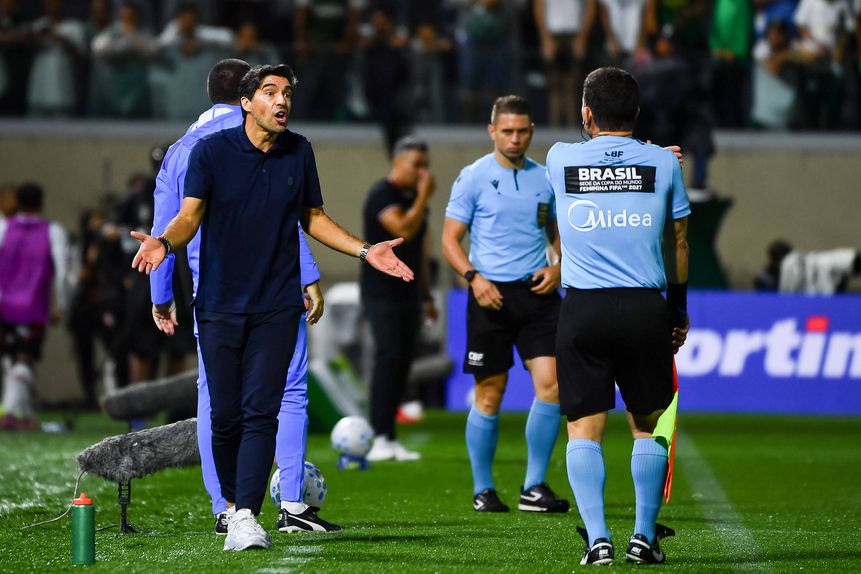 Abel Ferreira no banco do Palmeiras
