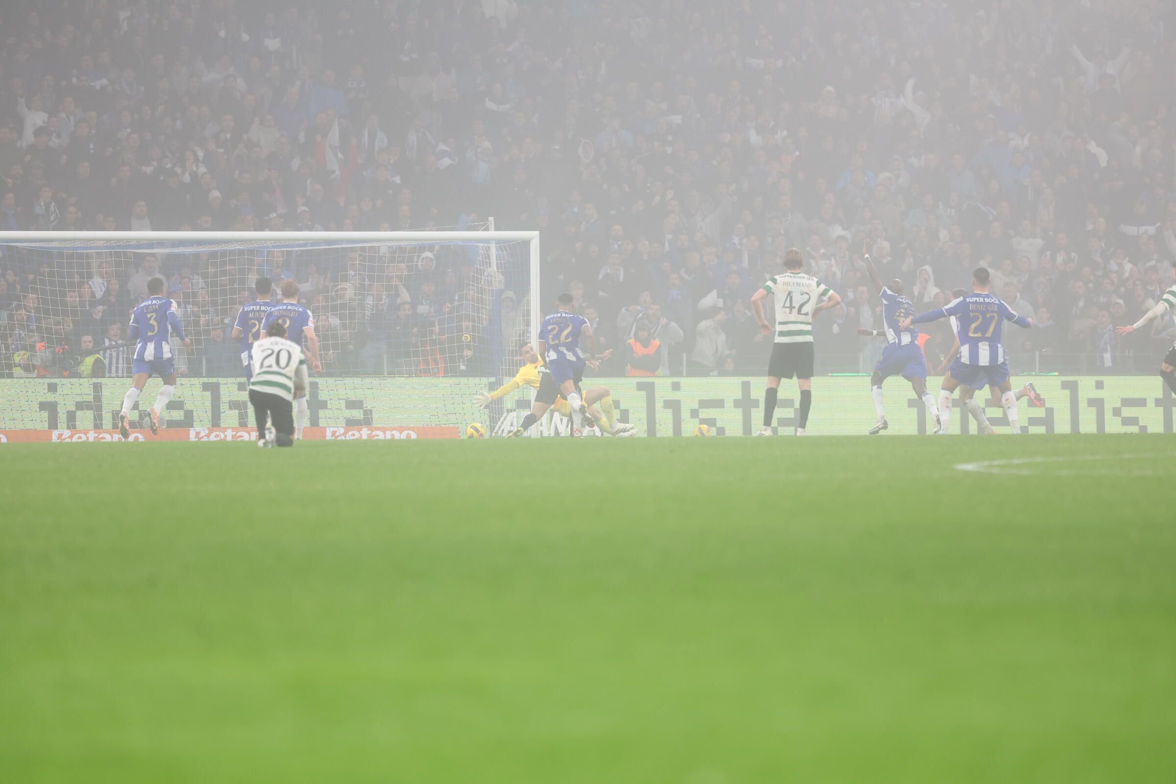 Mas Suárez marcou na recarga e selou o resultado final (Foto: Catarina Morais / Kapta+)