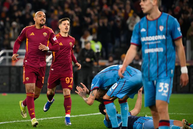 Malen bisou na vitória da Roma