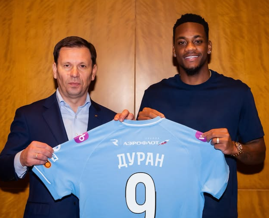 Jhon Durán vai usar a camisola número 9 no Zenit - Foto: Zenit