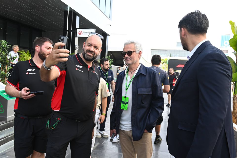 Mourinho fala sobre convite da Arábia Saudita e atira regresso para o verão