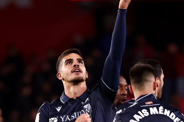 André Silva completa a reviravolta da Real Sociedad em Granada (vídeo)