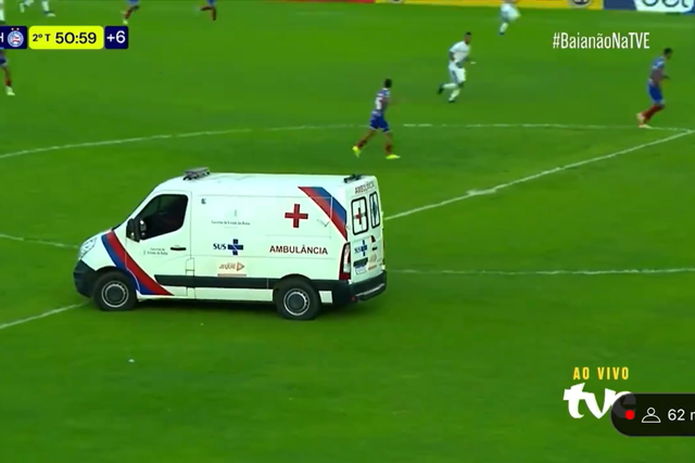 Vídeo: uma invasão de campo um tanto quanto... peculiar