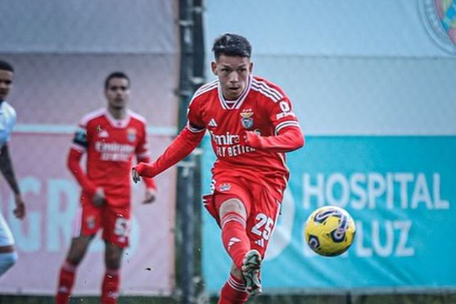 PSV Eindhoven quer levar Prestianni do Benfica