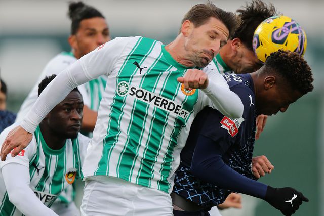 Microfone ligado, mas não para ouvir a bola na rede: a crónica de Vila do Conde