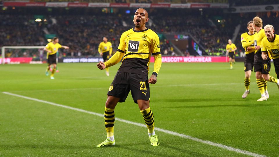 Dortmund vence em Bremen a jogar com menos um na segunda parte