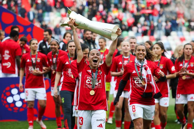 Benfica vence a Taça da Liga feminina