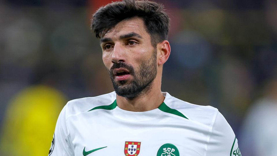 VÍDEO: Autogolo de Ricardo Esgaio e o Casa Pia reduz!
