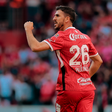 Paulinho a festejar golo com a camisola do Toluca