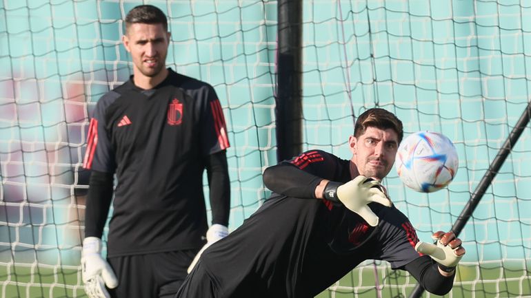 Casteels não aprova regresso de Courtois: «Acho um pouco estranho...»