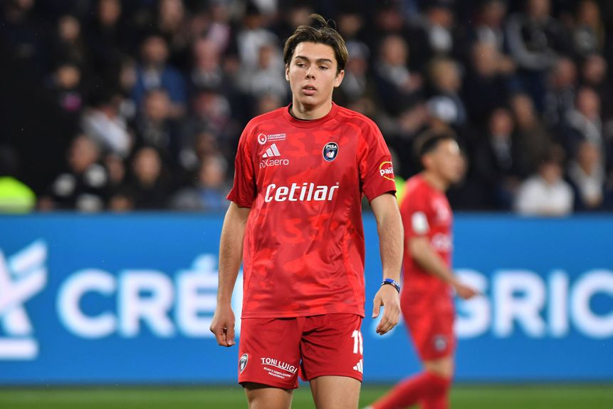 Louis Buffon a estrear-se pelo Pisa na Serie B