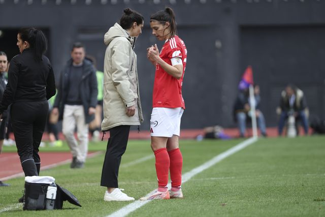 Carole Costa e Ana Borges, capitãs de Benfica e Sporting, respetivamente, analisaram as incidências do dérbi ganhou pelas águias, na final da Taça da Liga
