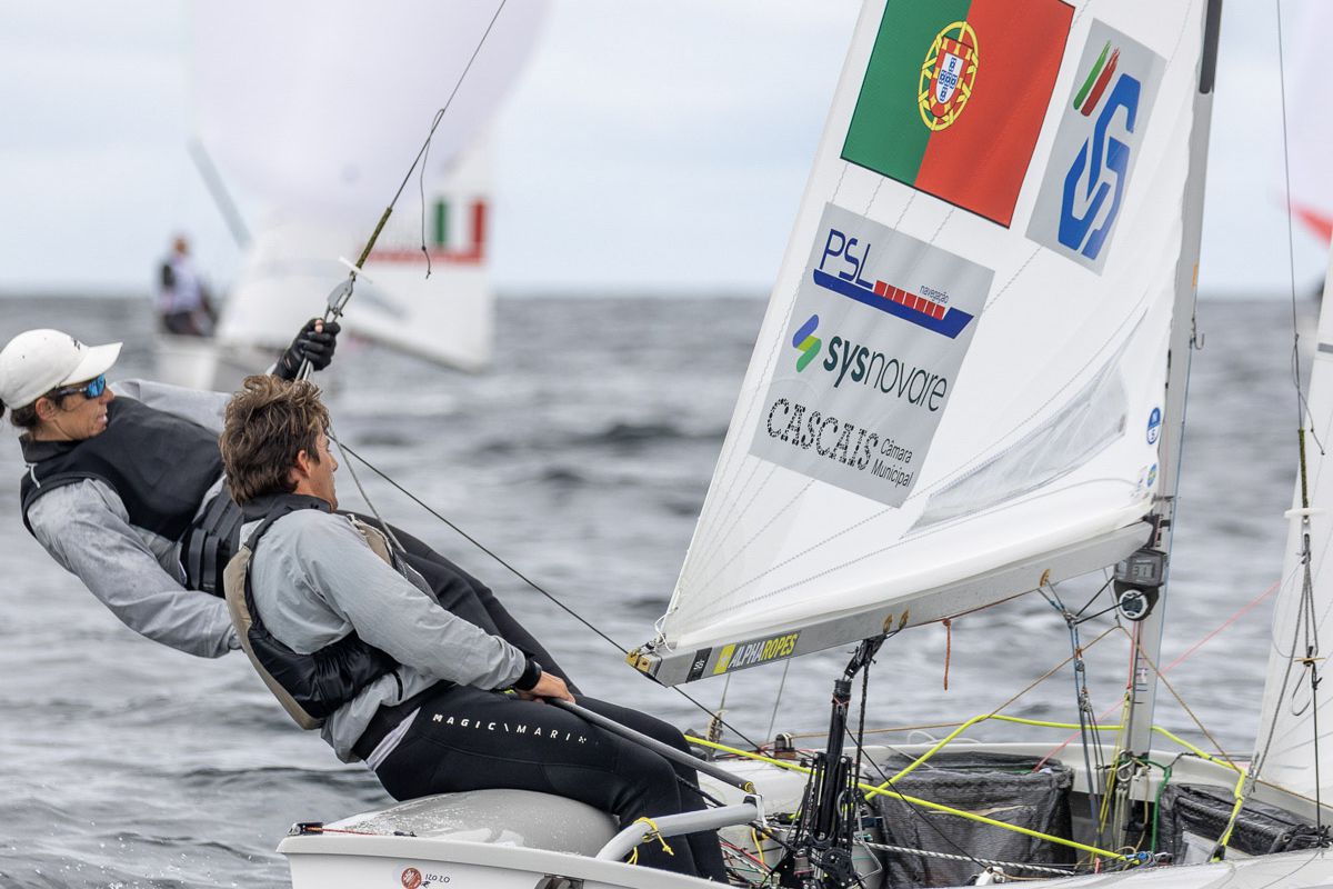 Portugueses em excelente forma no primeiro dia do Europeu. Foto COP/PROW Media / Vilamoura SAILING