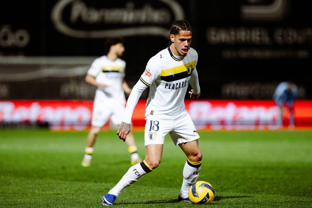 Camisola 18 entrou muito bem frente aos lobos da Serra da Freita e esteve prestes a estrear-se a marcar - Foto: Famalicão