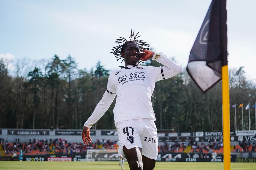 Lorougnon Gohi tem ajudado à belíssima campanha dos academistas, que estão a caminho da Liga... Foto: Académico de Viseu