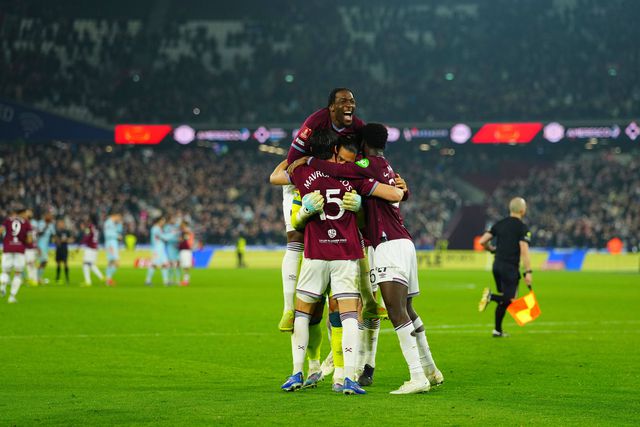 De penálti em penálti, West Ham de NES segue para os 'quartos' da Taça