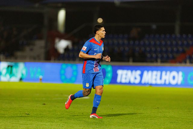 Naves, defesa central do Alverca - Foto: IMAGO