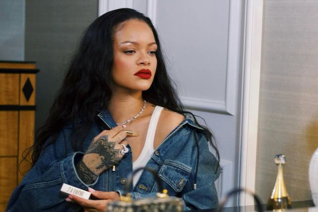 Mansão de Rihanna alvo de disparos em Los Angeles