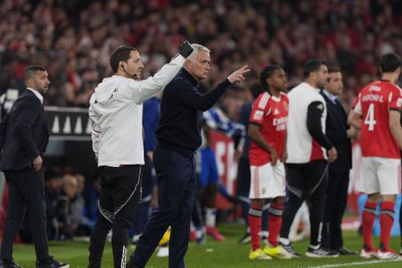 José Mourinho, treinador do Benfica (foto: Bruno de Carvalho/Kapta+)