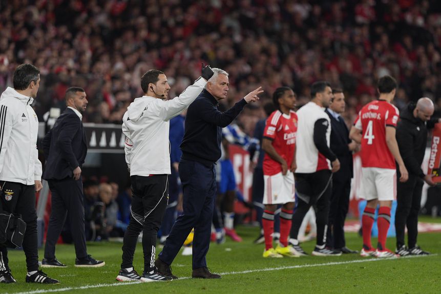 José Mourinho, treinador do Benfica (foto: Bruno de Carvalho/Kapta+)