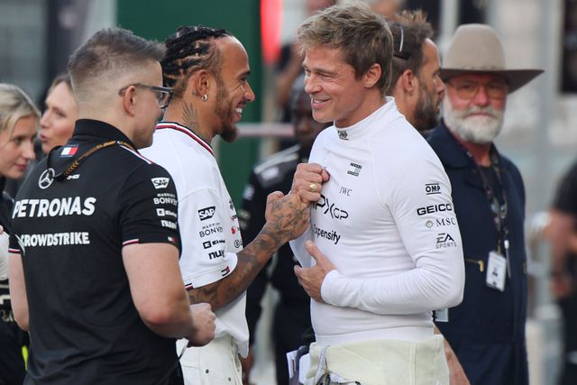 Lewis Hamilton e Brad Pitt durante a rodagem do filme. IMAGO