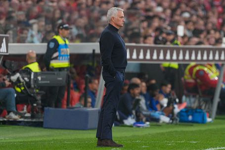 «Decisão injusta, desproporcionada e persecutória»: Benfica avança com recurso ao castigo de Mourinho