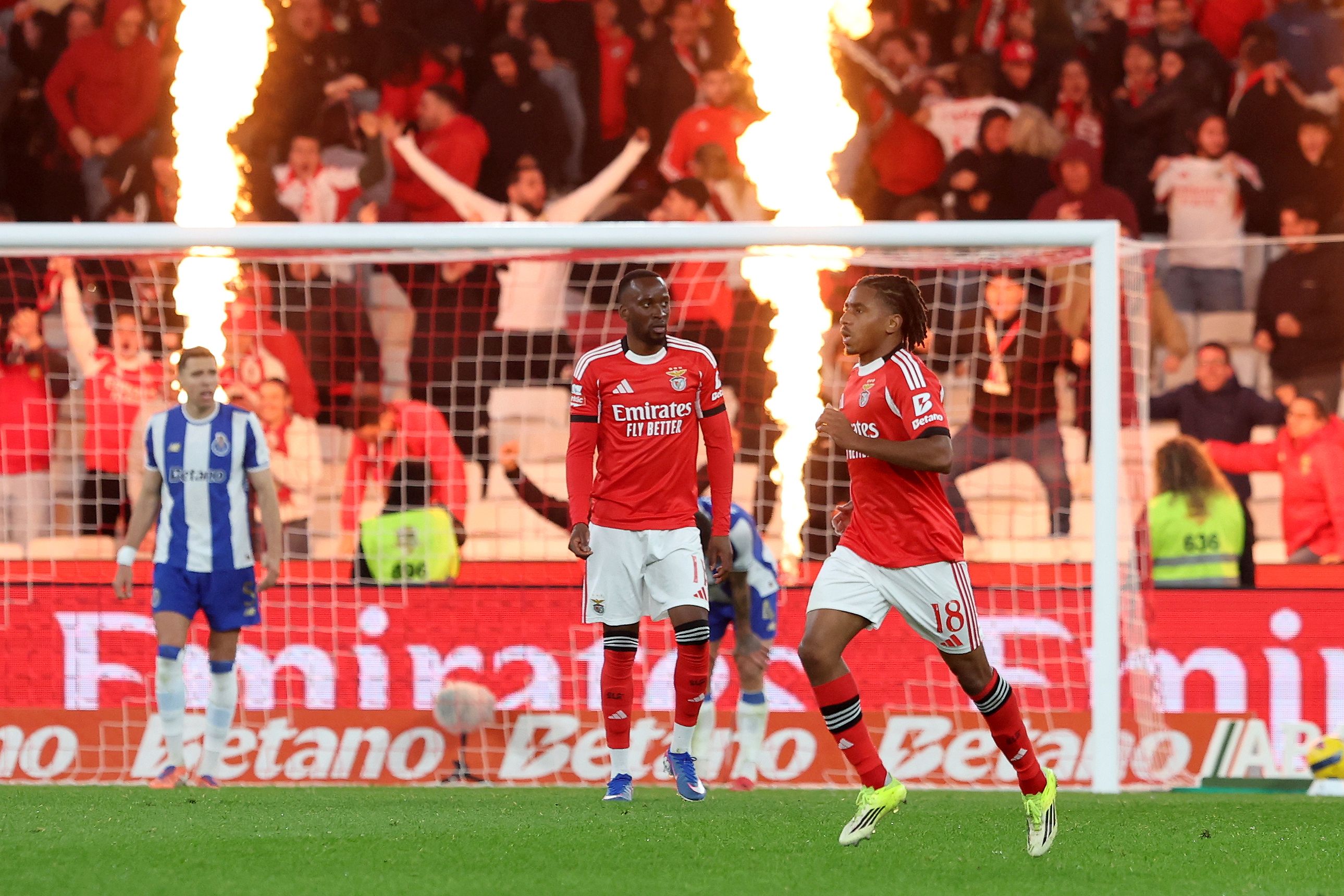 Leandro Barreiro evitou a derrota do Benfica no clássico — Foto: Catarina Morais/Kapta+
