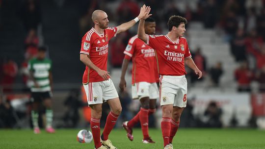 Plantel do Benfica une-se no tudo por tudo da época