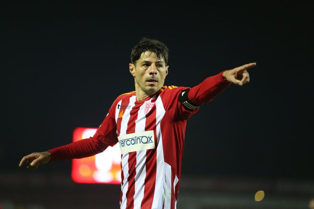 Aos 41 anos, Nenê foi eleito o melhor jogador da Liga 2