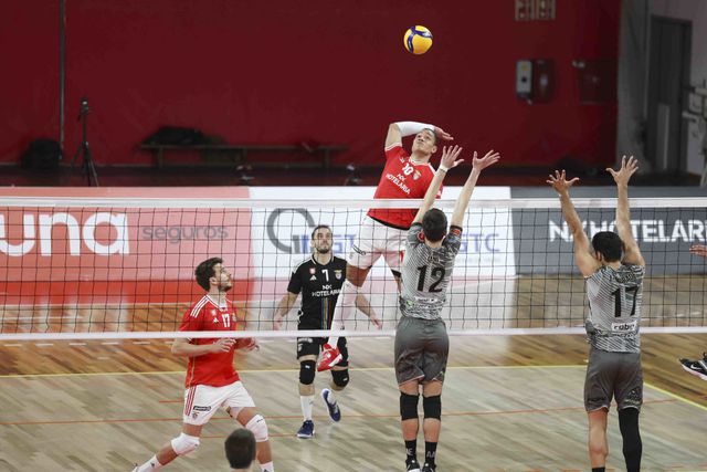 Benfica vence Académica de Espinho e está na final da Liga