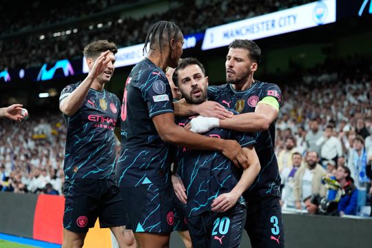 Ode ao futebol: Real Madrid e Manchester City empatam em noite de reviravoltas