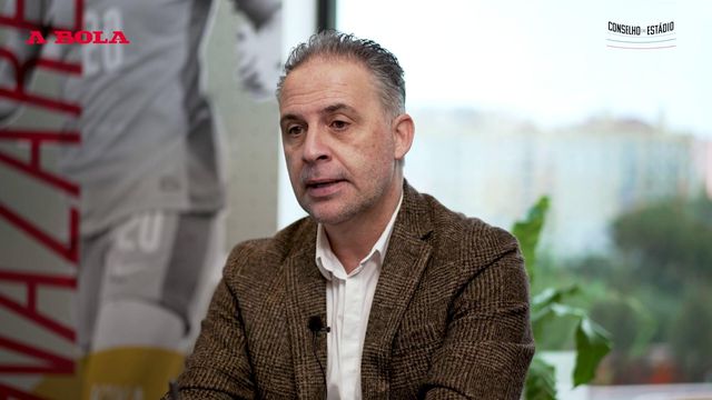 «António Nobre é um dos valores promissores da arbitragem, mas no Estoril-FC Porto falhou redondamente»