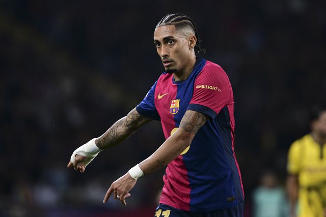 Mercado oficial: Raphinha renova pelo Barcelona