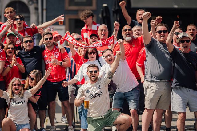 Adeptos do Nottingham Forest no Porto - Foto: Nottingham Forest