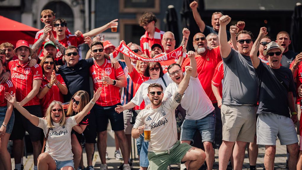 Adeptos do Nottingham Forest no Porto - Foto: Nottingham Forest